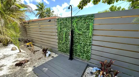 40 NW 125th Street North Miami FL 33168