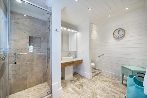 621 86th Street Miami Beach FL 33141