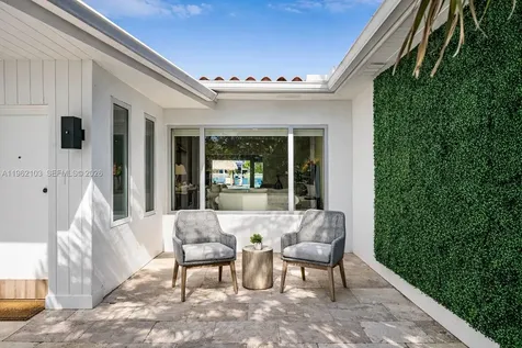 621 86th Street Miami Beach FL 33141