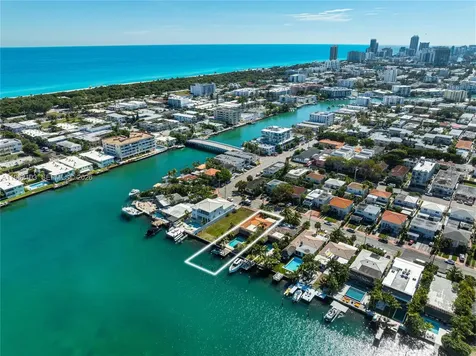 621 86th Street Miami Beach FL 33141