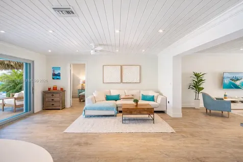 621 86th Street Miami Beach FL 33141