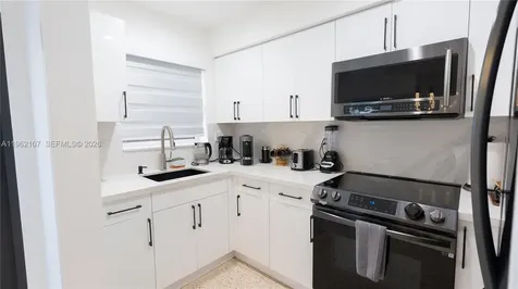 1851-1853 NW 22nd Place Miami FL 33125