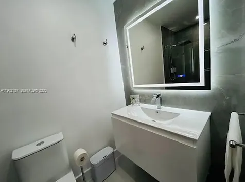 1851-1853 NW 22nd Place Miami FL 33125