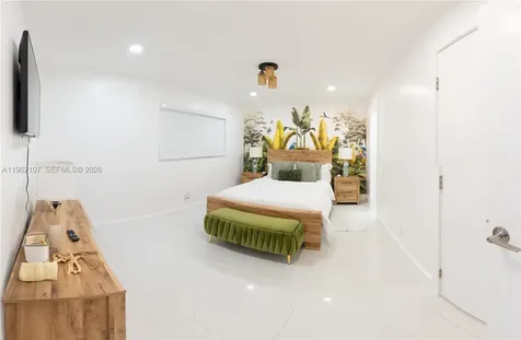 1851-1853 NW 22nd Place Miami FL 33125