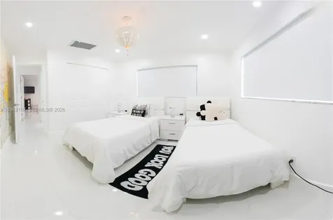 1851-1853 NW 22nd Place Miami FL 33125