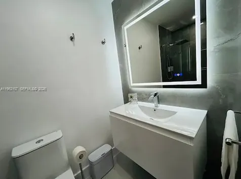 1851-1853 NW 22nd Place Miami FL 33125