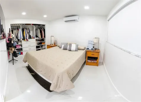 1851-1853 NW 22nd Place Miami FL 33125