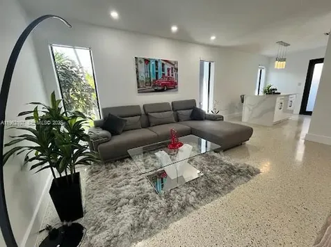 1851-1853 NW 22nd Place Miami FL 33125
