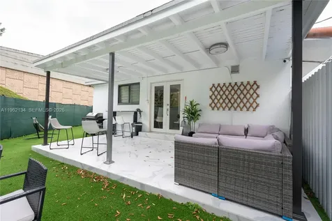 2840-2842 NW 13th Street Miami FL 33125