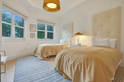 20000 E Country Club Drive Aventura FL 33180