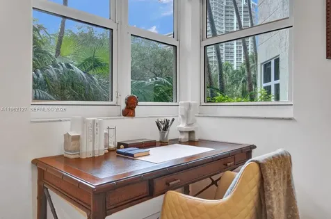 20000 E Country Club Drive Aventura FL 33180