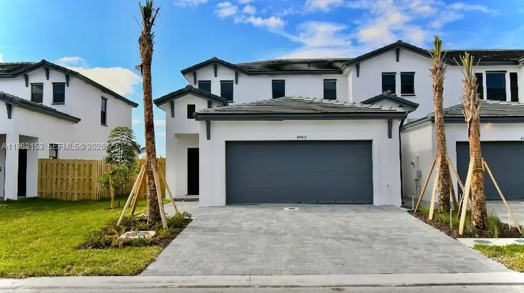 4949 Peacock Way Dania Beach FL 33312