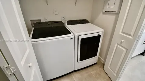 4949 Peacock Way Dania Beach FL 33312