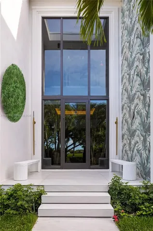 2499 N Meridian Avenue Miami Beach FL 33140