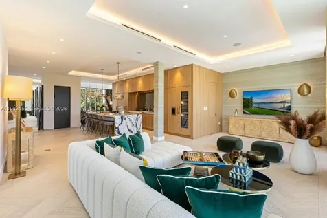 2499 N Meridian Avenue Miami Beach FL 33140