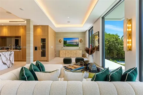 2499 N Meridian Avenue Miami Beach FL 33140