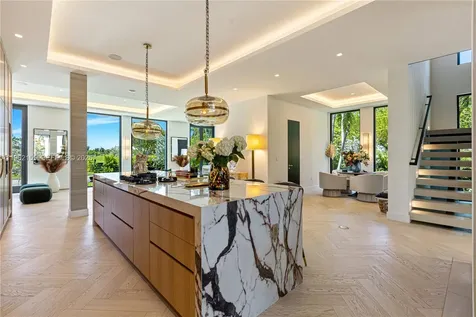 2499 N Meridian Avenue Miami Beach FL 33140