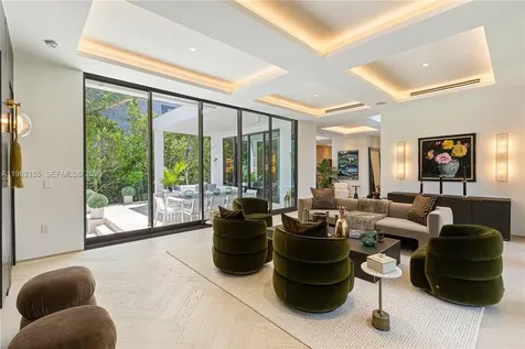 2499 N Meridian Avenue Miami Beach FL 33140