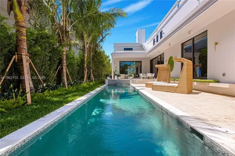 2499 N Meridian Avenue Miami Beach FL 33140