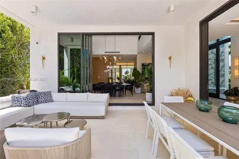 2499 N Meridian Avenue Miami Beach FL 33140