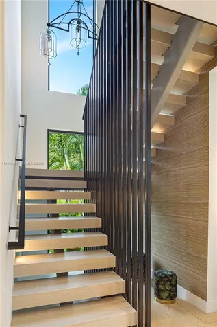 2499 N Meridian Avenue Miami Beach FL 33140