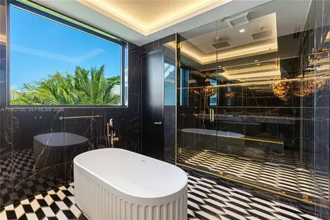 2499 N Meridian Avenue Miami Beach FL 33140