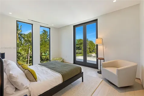 2499 N Meridian Avenue Miami Beach FL 33140