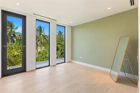 2499 N Meridian Avenue Miami Beach FL 33140