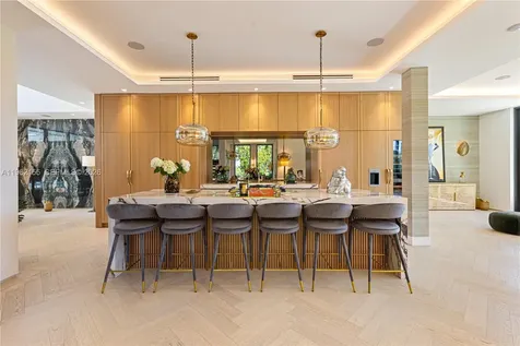 2499 N Meridian Avenue Miami Beach FL 33140