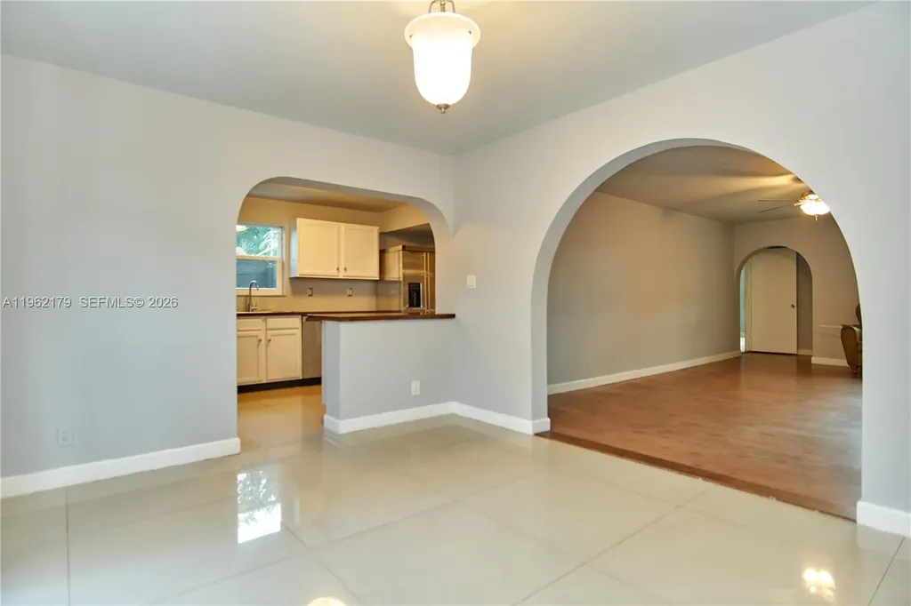 25 NE 12th Street Fort Lauderdale FL 33304