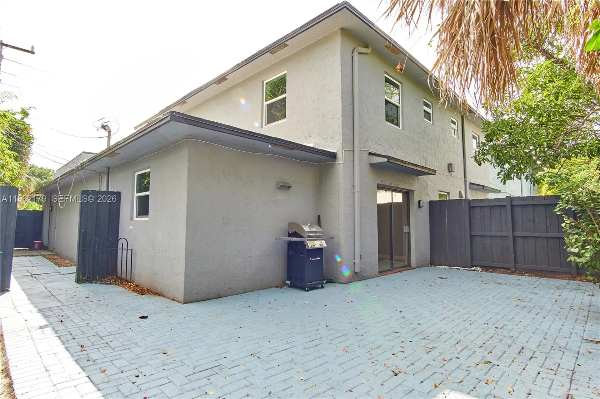 25 NE 12th Street Fort Lauderdale FL 33304