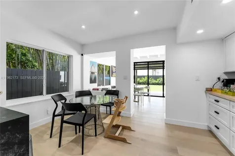 1826 Fairhaven Place Miami FL 33133