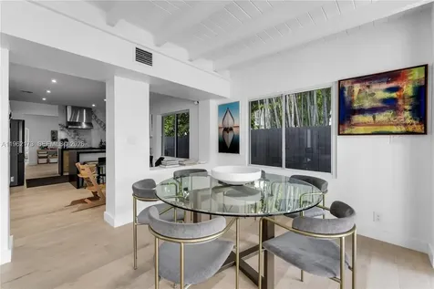 1826 Fairhaven Place Miami FL 33133