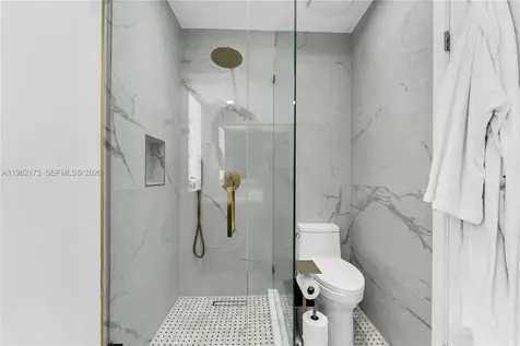1826 Fairhaven Place Miami FL 33133
