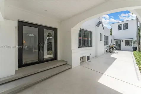 1826 Fairhaven Place Miami FL 33133
