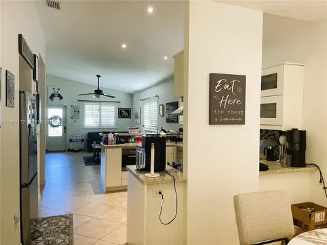 29 Bass Avenue Key Largo FL 33037