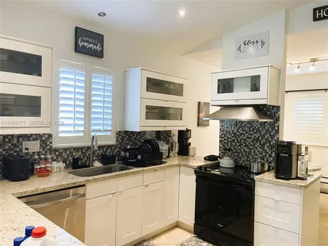 29 Bass Avenue Key Largo FL 33037