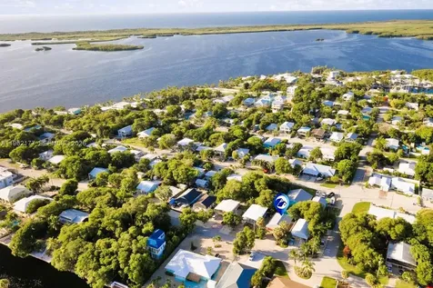 29 Bass Avenue Key Largo FL 33037