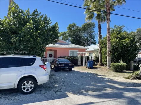 29 Bass Avenue Key Largo FL 33037