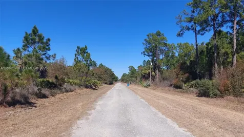665 S Palm Street Clewiston FL 33440