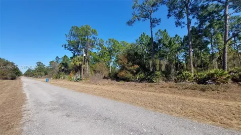 665 S Palm Street Clewiston FL 33440