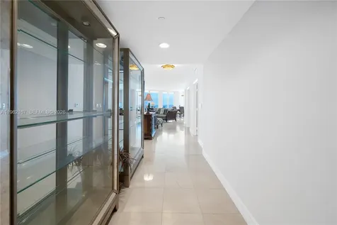 6365 Collins Avenue Miami Beach FL 33141