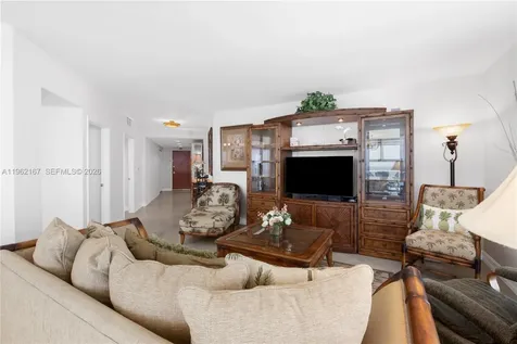 6365 Collins Avenue Miami Beach FL 33141