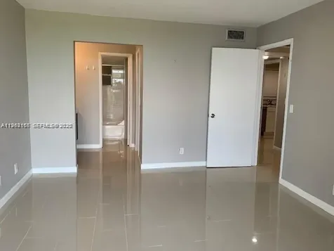 9470 Live Oak Place Davie FL 33324