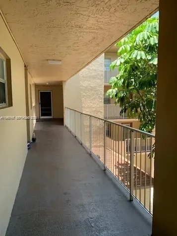 9470 Live Oak Place Davie FL 33324