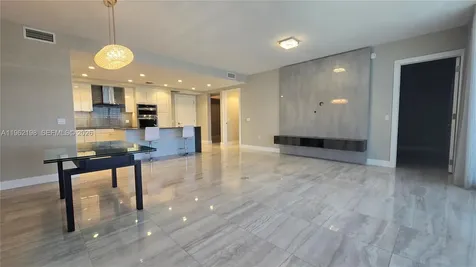 100 E Las Olas Boulevard Fort Lauderdale FL 33301