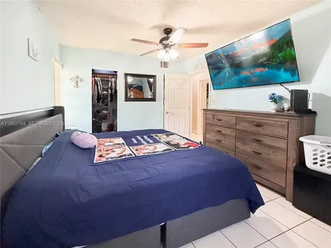 8891 SW 28th Street Miami FL 33165