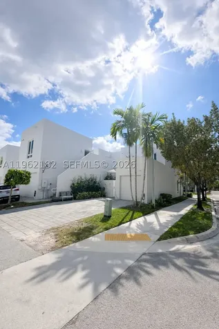 10565 NW 64th Way Doral FL 33178