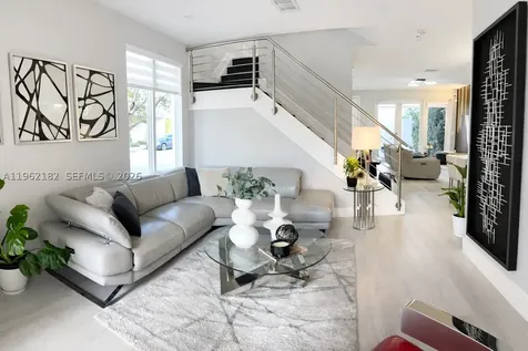 10565 NW 64th Way Doral FL 33178