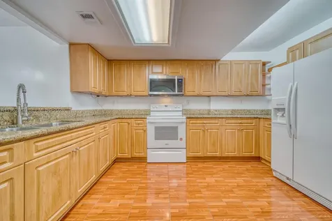840 SW 105th Avenue Miami FL 33174